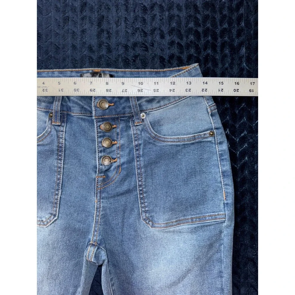 Daily Thread Women's Flare Jeans Front Pockets Button Fly Light Wash Denim‎ Sz 4